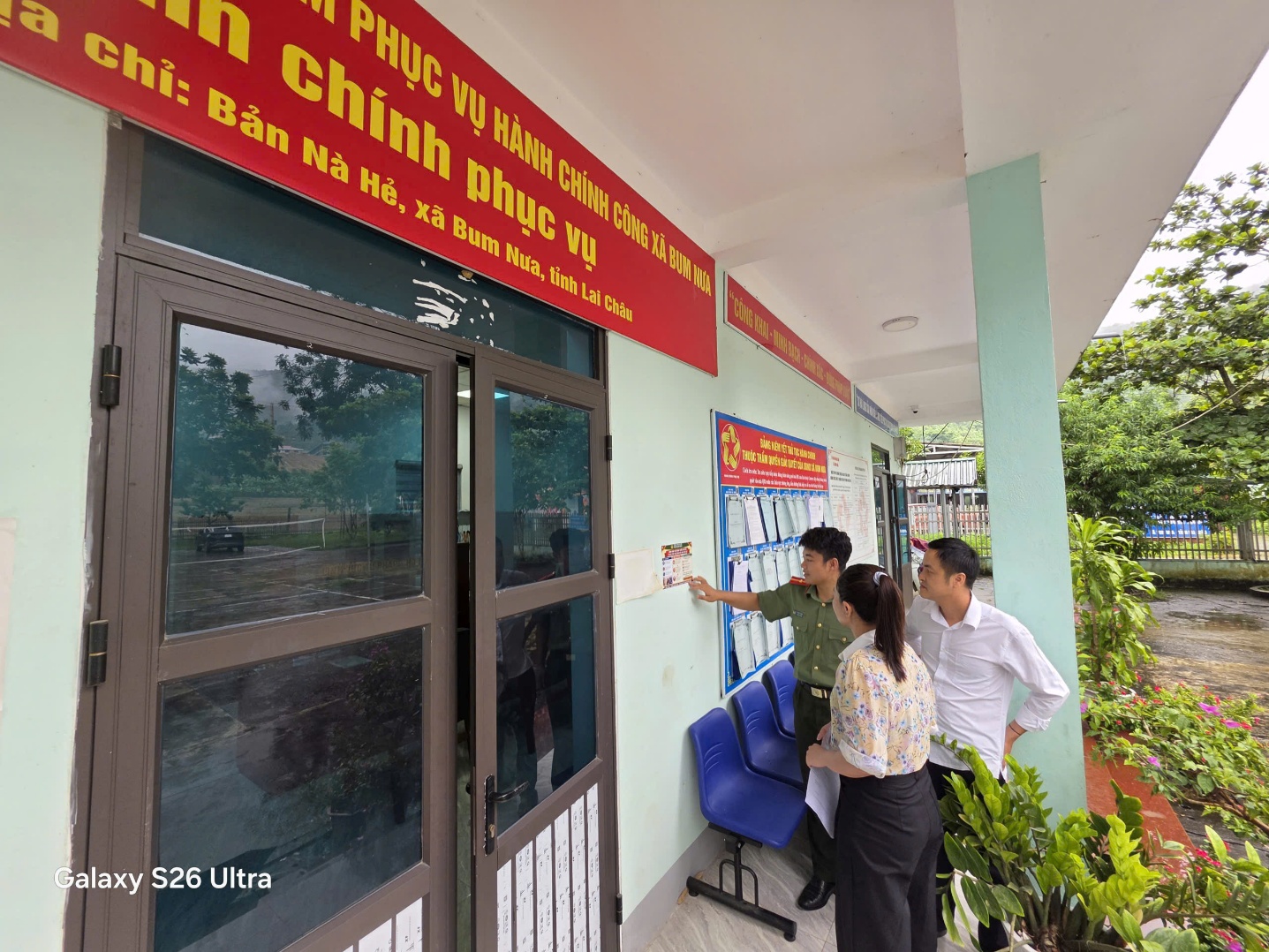 Công an xã Bum Nưa đẩy mạnh tuyên truyền phòng, chống tin giả trên không gian mạng