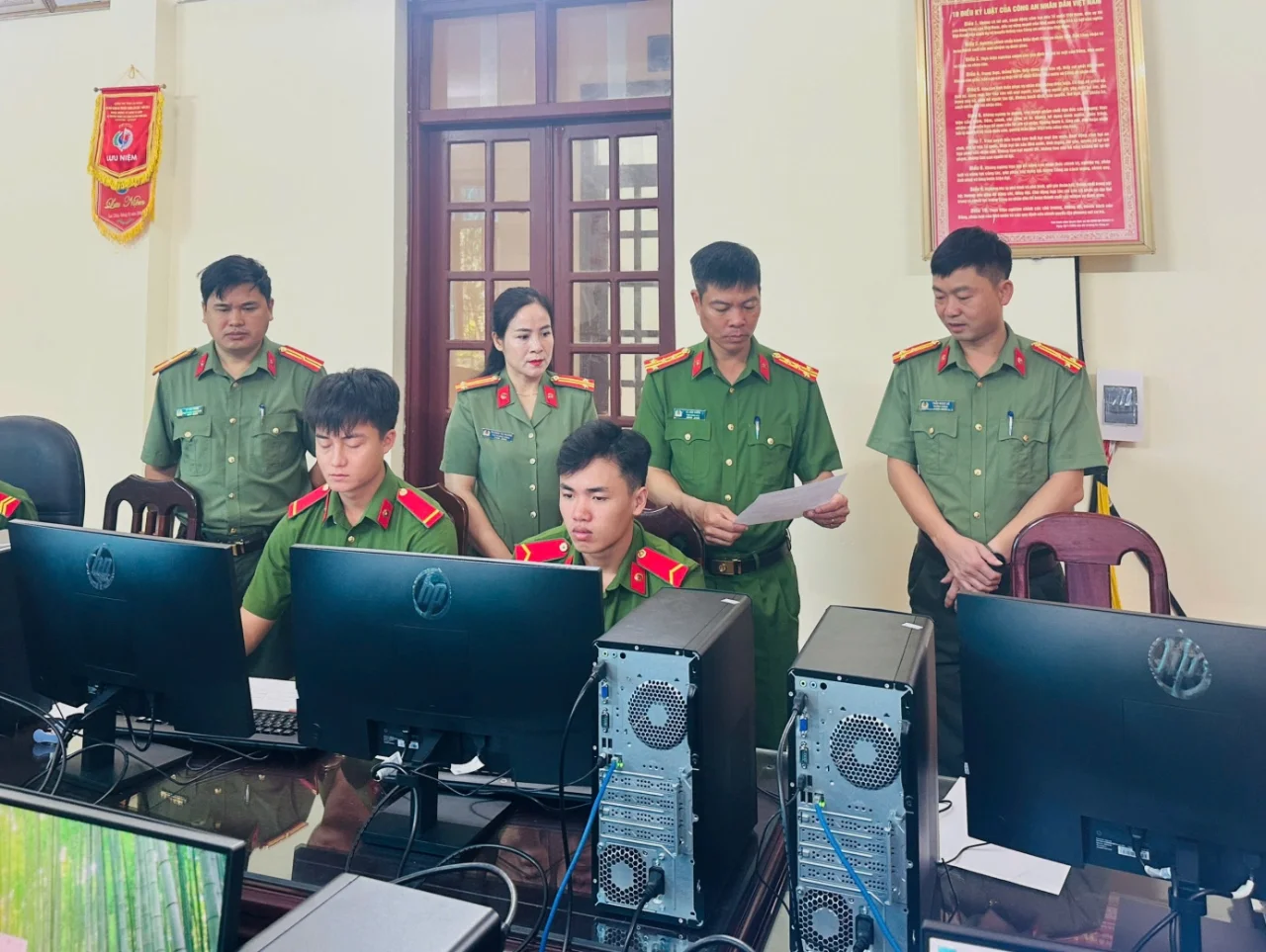 Phòng Hồ sơ nghiệp vụ quyết tâm thực hiện chiến dịch 180 ngày đêm làm sạch, cập nhật dữ liệu Lý lịch tư pháp