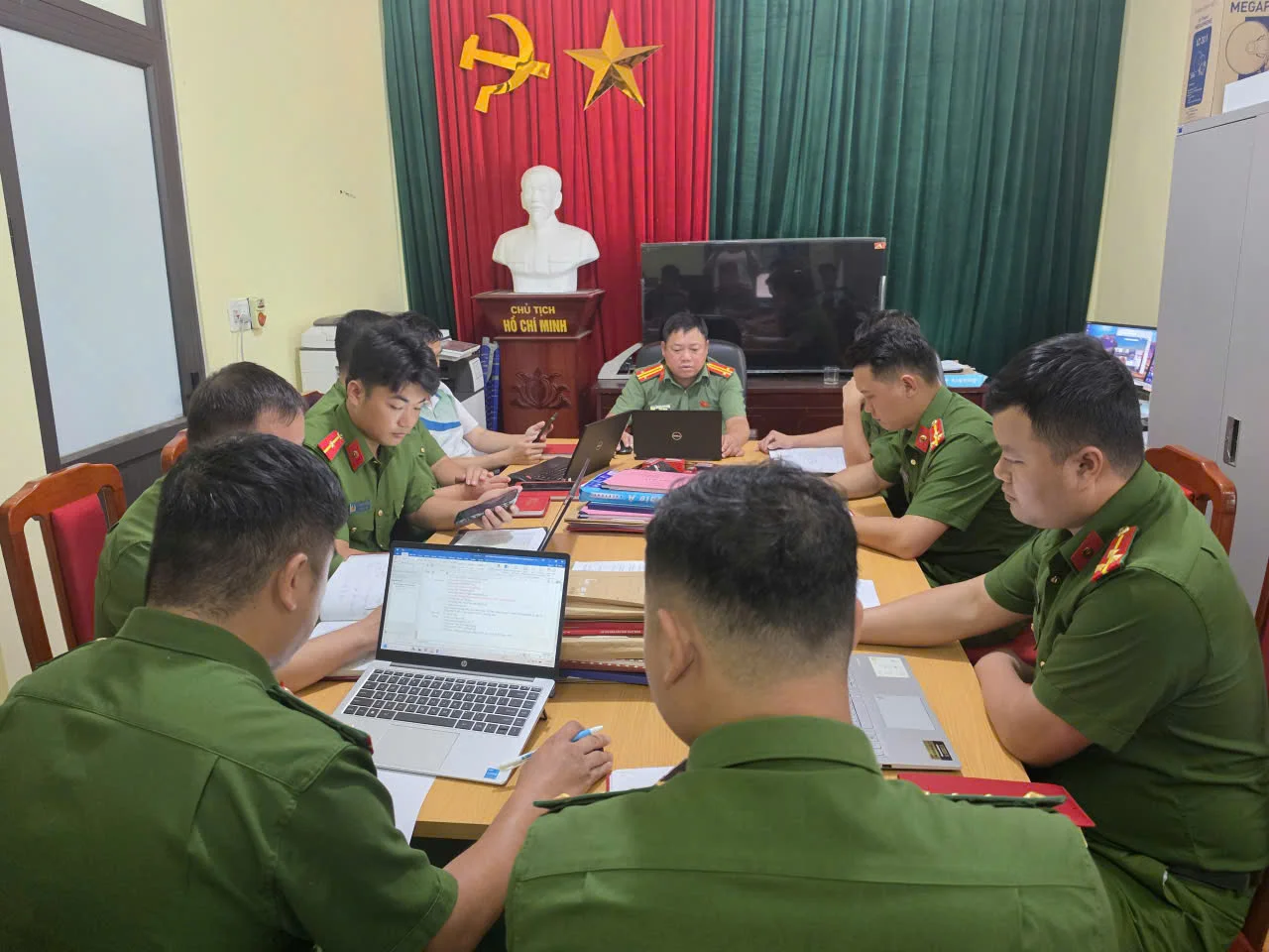 Công an xã Bum Nưa đẩy mạnh học tập Nghị quyết, Chỉ thị và nghiêm túc hoàn thành kiểm tra 06 chuyên đề trọng tâm