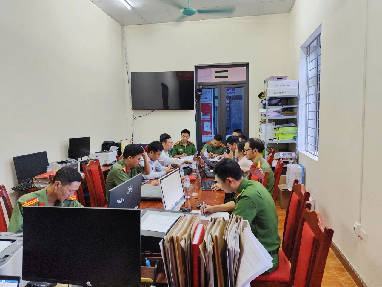Đoàn kiểm tra, giám sát làm việc với Chi bộ Công an xã Nậm Mạ