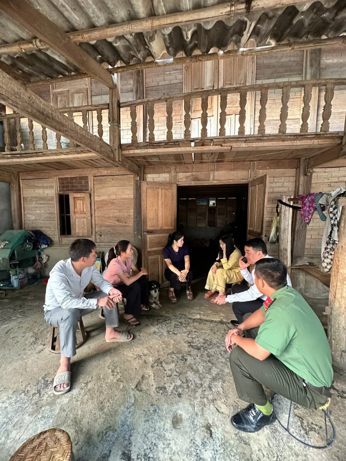 Công an xã Khun Há tăng cường công tác dân vận, nắm chắc tình hình hộ gia đình tại vùng đồng bào dân tộc thiểu số