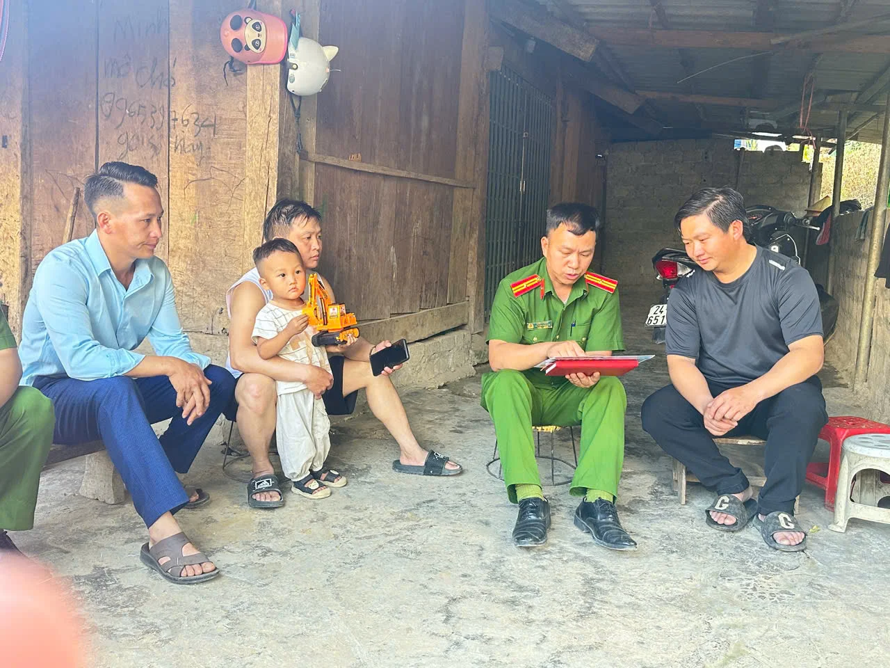 Công an xã Khun Há nâng cao hiệu quả tuyên truyền phòng, chống ma túy cho bà con dân tộc thiểu số