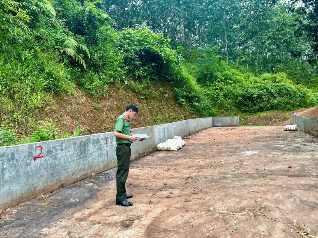 Từ bảo vệ vườn cây đến bảo vệ thành quả lao động của người dân