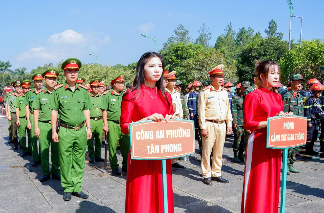 Công an phường Tân Phong đảm bảo ANTT buổi diễn tập phương án chữa cháy và cứu nạn cứu hộ tỉnh Lai Châu năm 2026.
