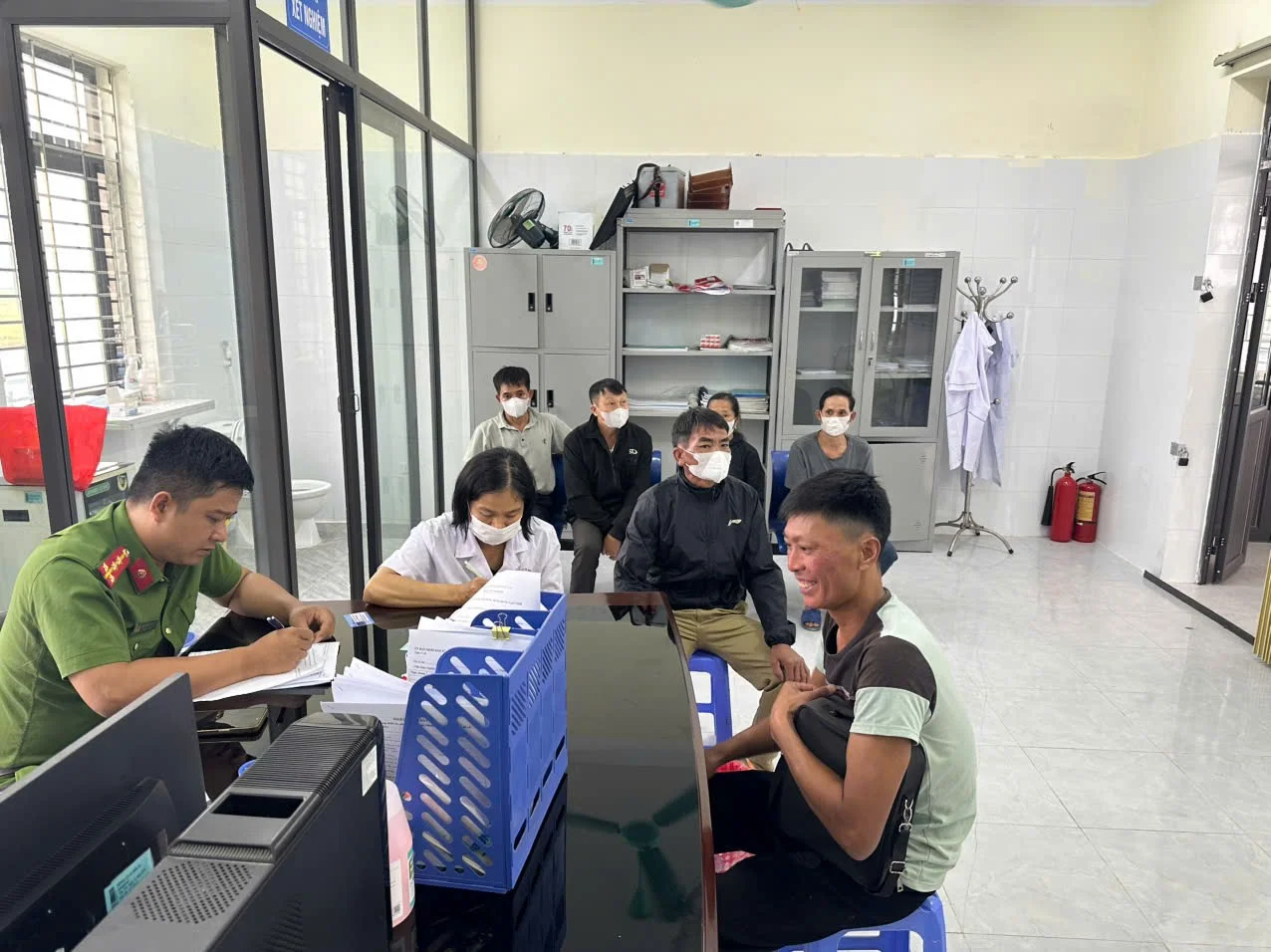 Công an xã Bình Lư tăng cường quản lý, kiểm tra định kỳ người điều trị bằng Methadone