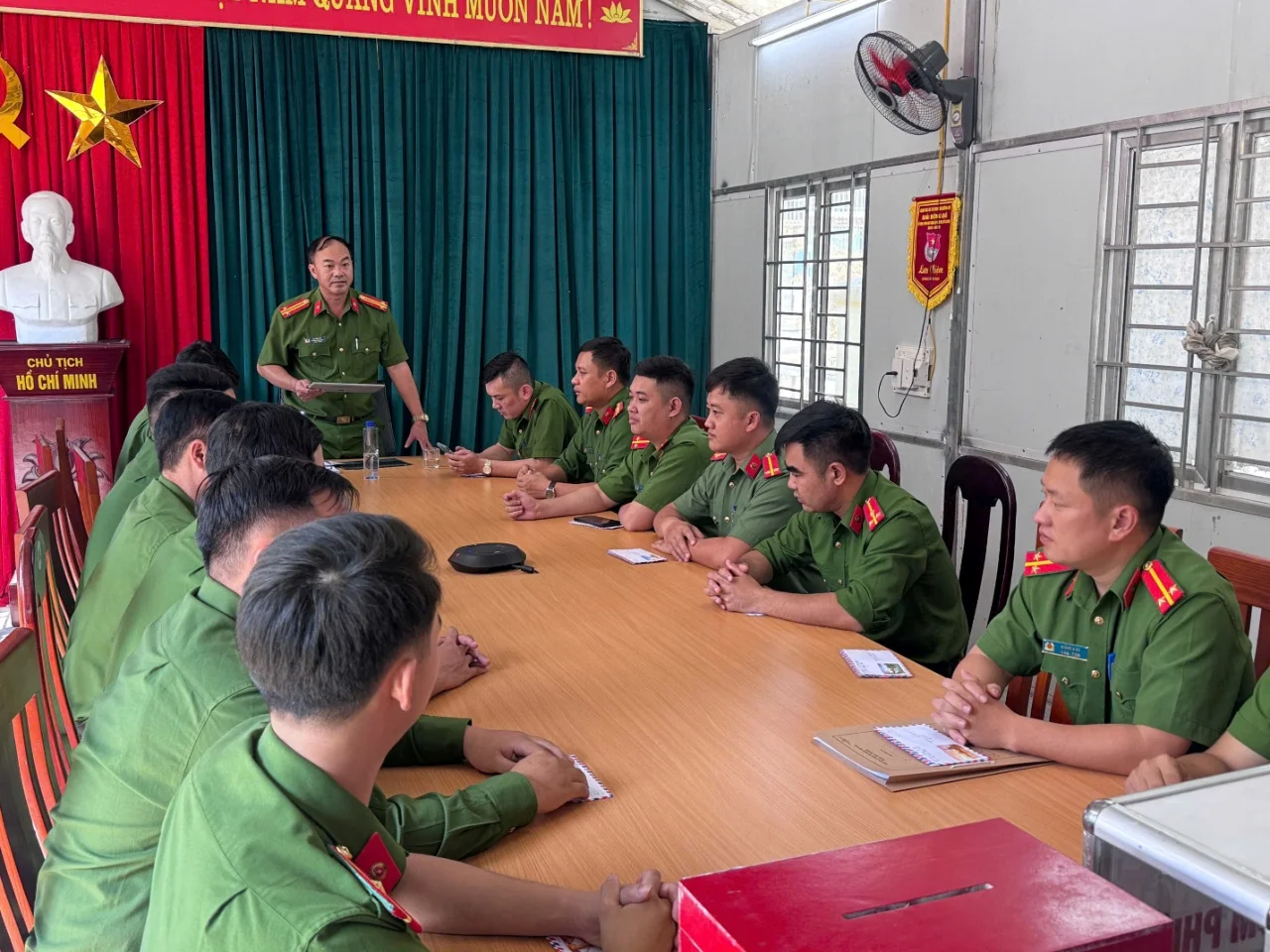 Công an xã tham gia hưởng ứng phát động ủng hộ quỹ “Vì người nghèo” và quỹ Hỗ trợ nông dân năm 2026