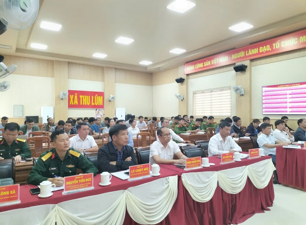 Công an xã Thu Lũm tham dự Hội nghị nghiên cứu, học tập, quán triệt và triển khai Nghị quyết Hội nghị TW4